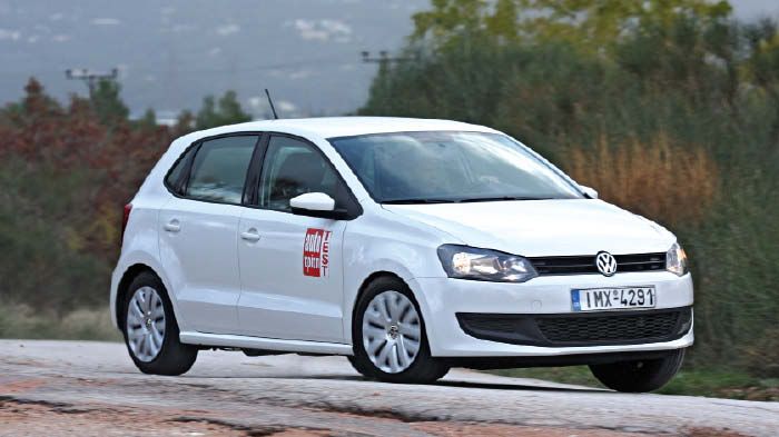 Η ανάρτηση του Polo δίνει μεν έμφαση στην άνεση, ωστόσο το μικρό μοντέλο της VW δε χάνει τη σταθερότητά του και είναι αρκετά ευθύβολο.